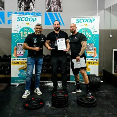 reconocimiento especial a un icono H6 Cristian Mompel